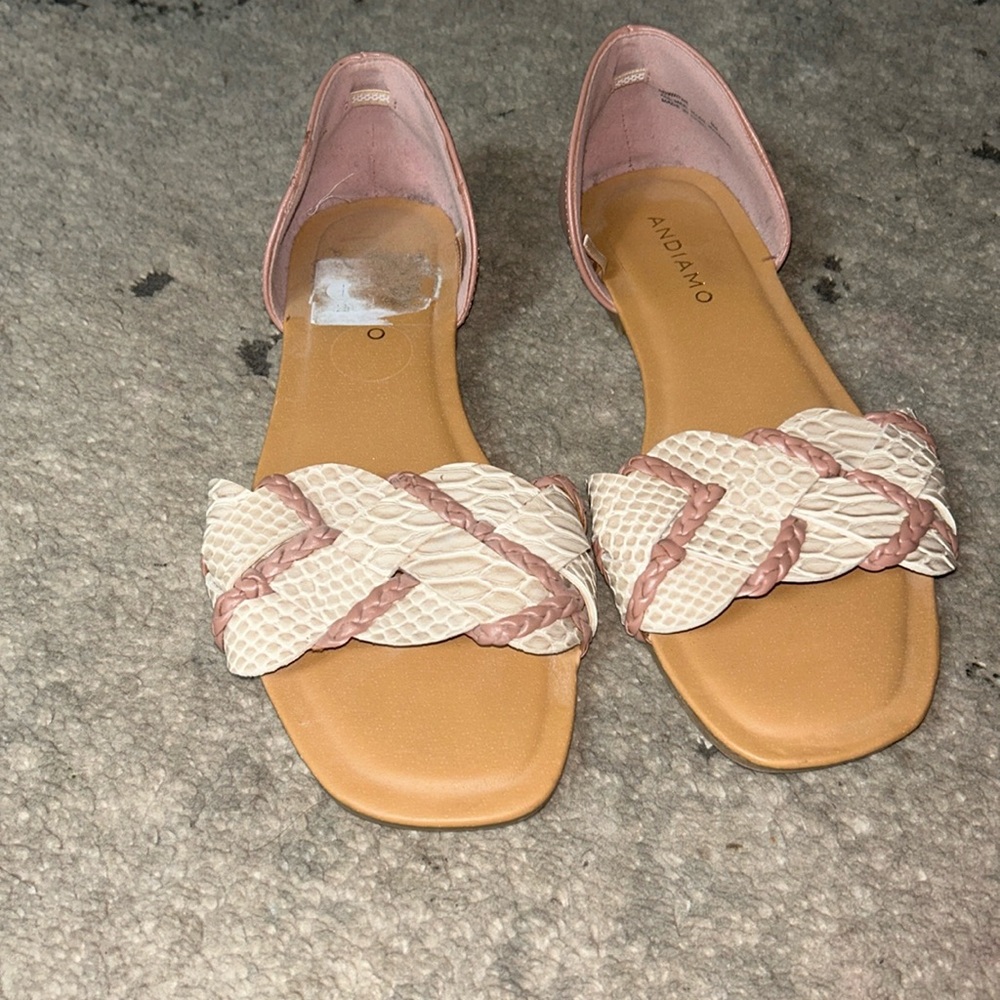 Women’s Flats